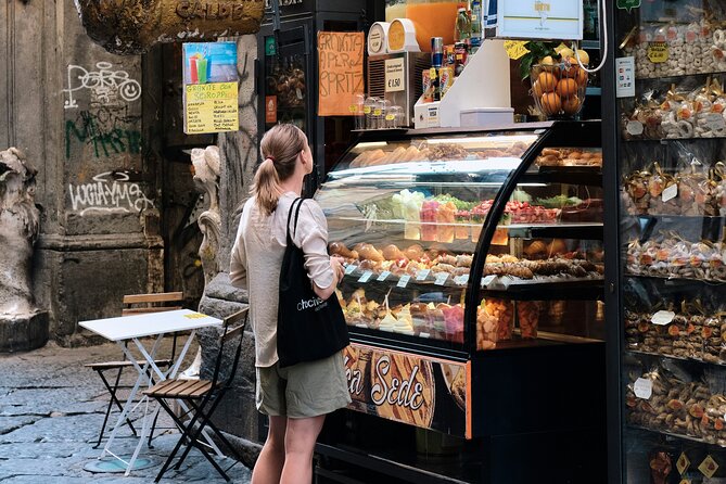 Naples Private Food Walking Tour from Pizza to Limoncello - Via Toledo and Naples in a folded pizza