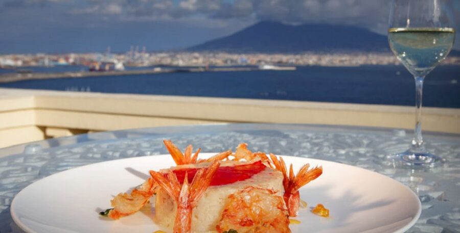 Naples: romantic dinner on the rooftop terrace - A seafront start at Hotel Excelsior