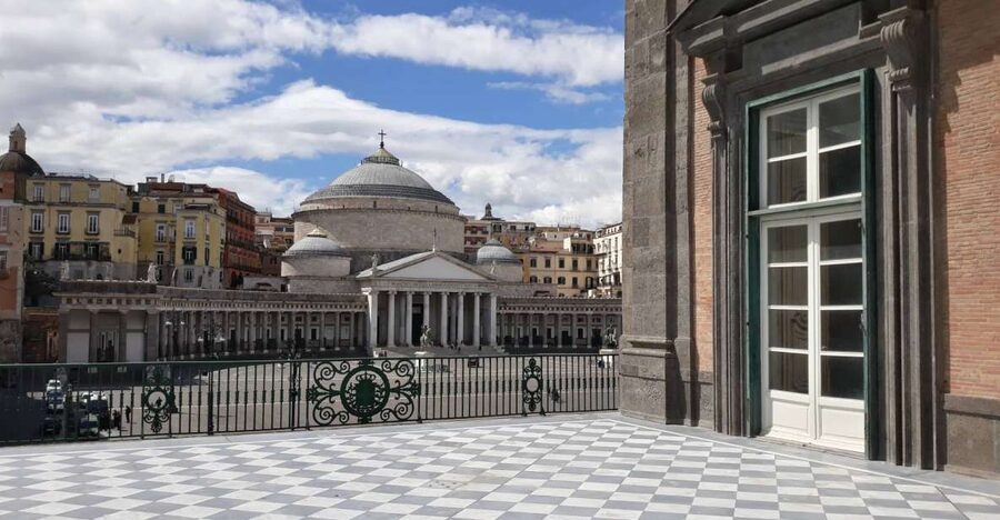 Naples: Royal Palace and Spanish Quarter Private Tour - Key points at a glance