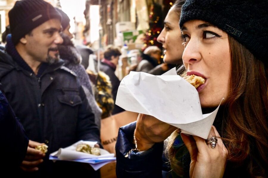 Naples: Secret Food Tour with Local Guide - Walking down Via dei Tribunali