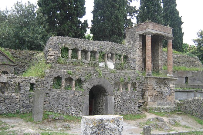 Naples Shore Excursion: Pompeii Half Day Trip from Naples - About two hours inside a very large city