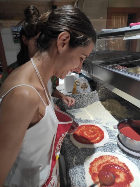 Naples: Small Group Pizza Making with Drink Included - Who should book this pizza-making experience?