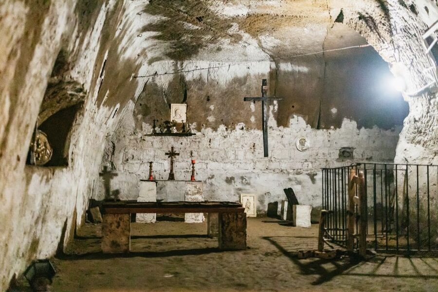 Naples: Spanish Quarters Underground Guided Tour - Starting below the Spanish Quarters