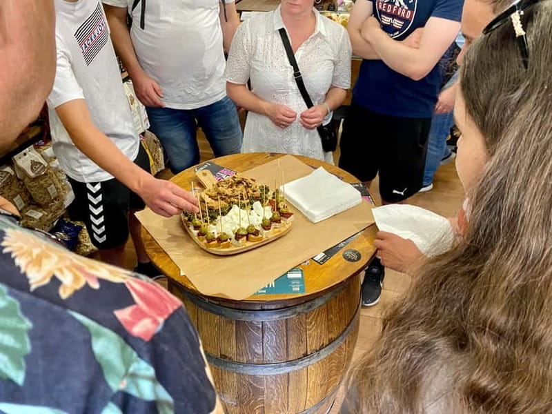 Naples: Street Food and Guided Sightseeing Walking Tour - Mozzarella, pizza, and the taste of Naples