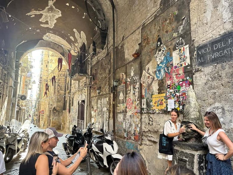 Naples: Street Food and Guided Sightseeing Walking Tour - Who should book this walking tour?