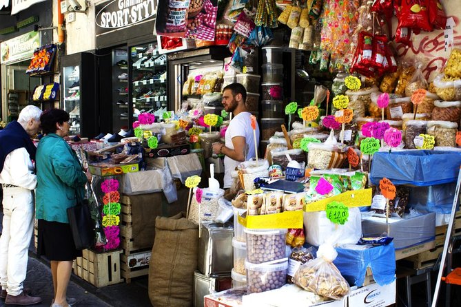 Naples Street Food Experience with local guide - Small Group Tour - The guide makes or breaks the experience