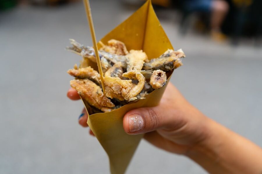 Naples Street Food Scene Tour: Small-Group Tasting Adventure - Santa Chiara and the folded pizza locals love