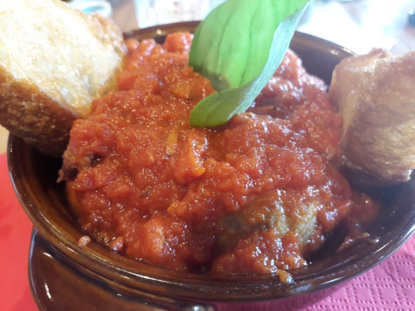 Naples Street Food Scene Tour: Small-Group Tasting Adventure - What $49 buys you in practical terms