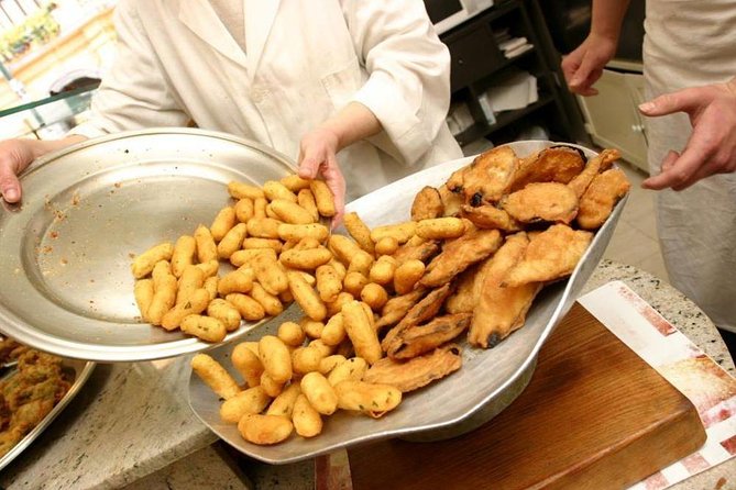 Naples street food walking tour - Why Naples makes such a good food walk