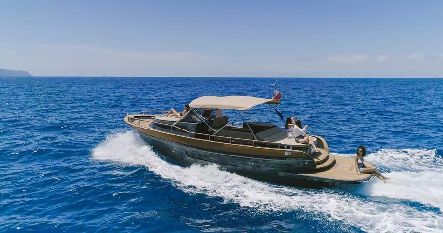 Naples: Sunset Cruise by boat with Aperol Spritz and Snacks - Castel dell’Ovo and the Greek beginnings of Naples