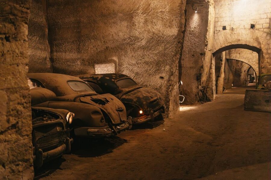 Naples: The Bourbon Tunnel Guided Tour with Entrance Ticket - The unfinished royal escape route
