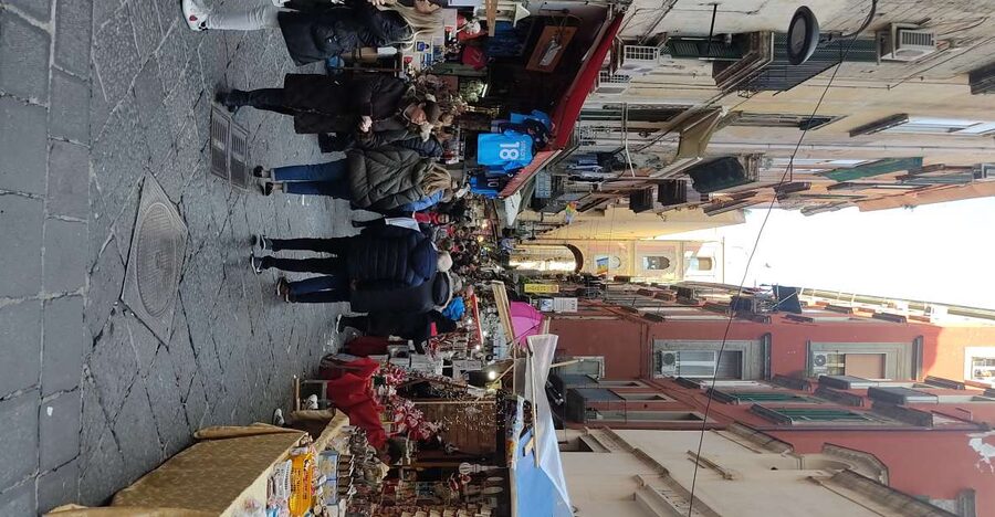 Naples: the magic of Christmas and Nativity scenes - Key points to know before you book