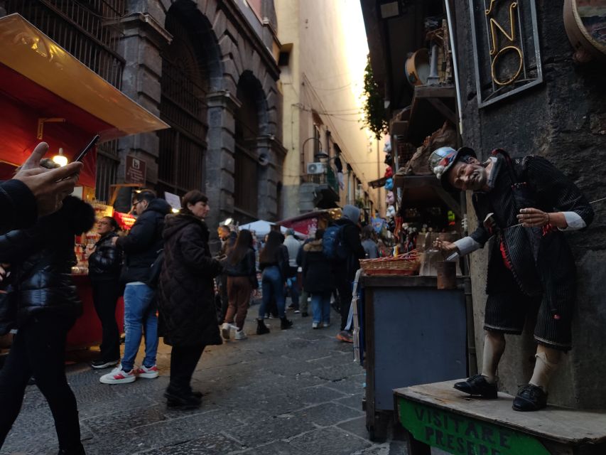 Naples: the magic of Christmas and Nativity scenes - Who will get the most from this experience