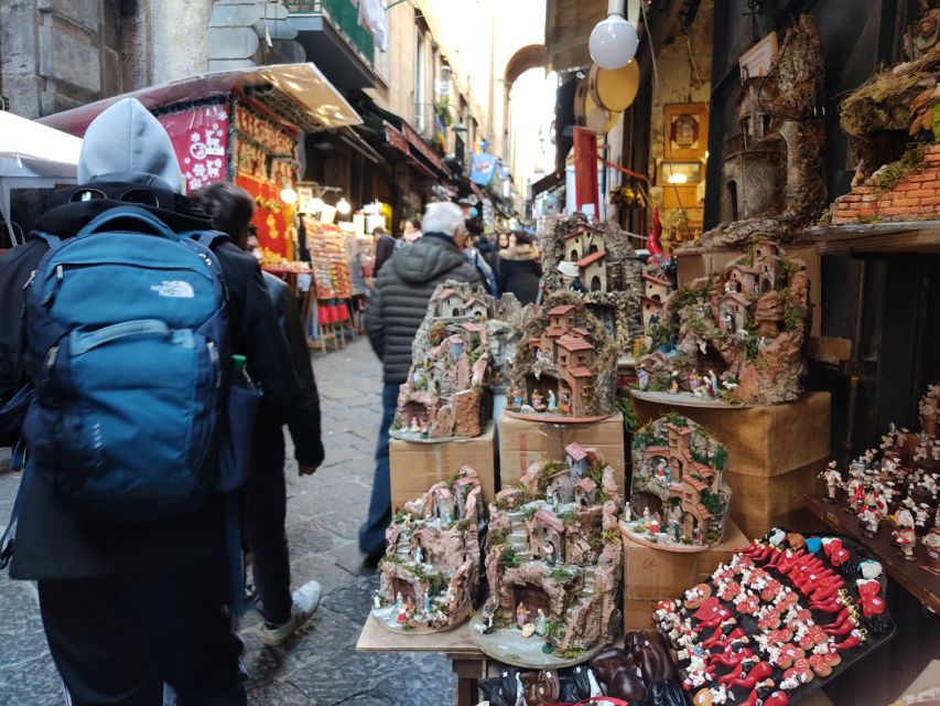 Naples: the magic of Christmas and Nativity scenes - Price, flexibility, and small planning details