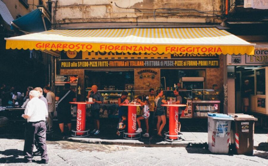 Naples: The Spanish Quarters, Street Art and Local Market - How the guides shape the experience