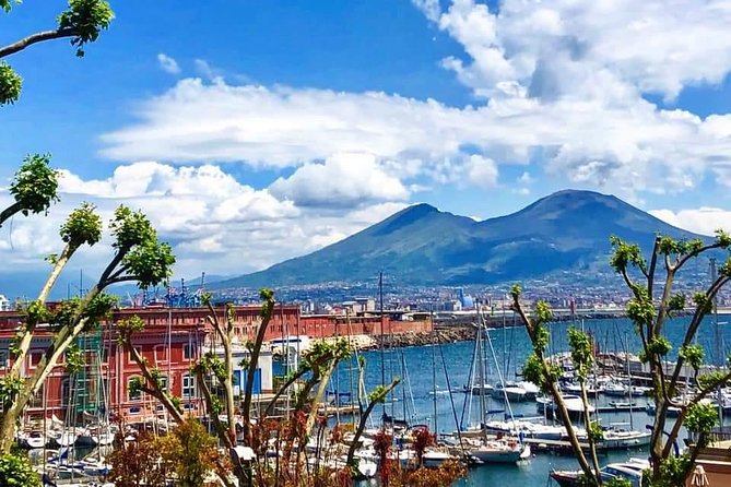 Naples to Positano/Sorrento Transfer via Pompeii (or Vice Versa) - The drive to Pompeii