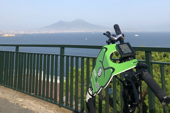 Naples tour by E-BIKE - From Via Toledo to Castel Nuovo
