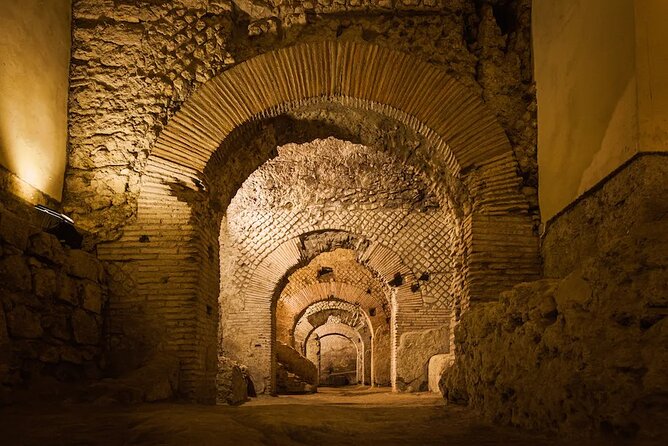Naples Underground & Highlights Tour – Small Group Experience - Group size, pace, and comfort