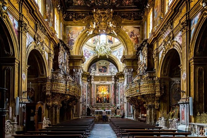 Naples Underground & Highlights Tour – Small Group Experience - Going below street level in Naples Underground