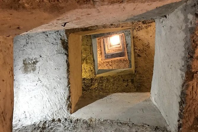 Naples Underground Spanish Quarters with Guide - Why the guide matters so much