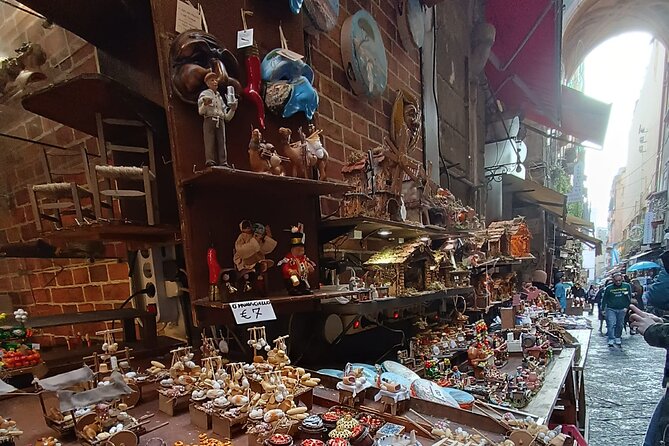 Naples Walking tour of the Historical Center - Coffee, sfogliatella, and what the price covers