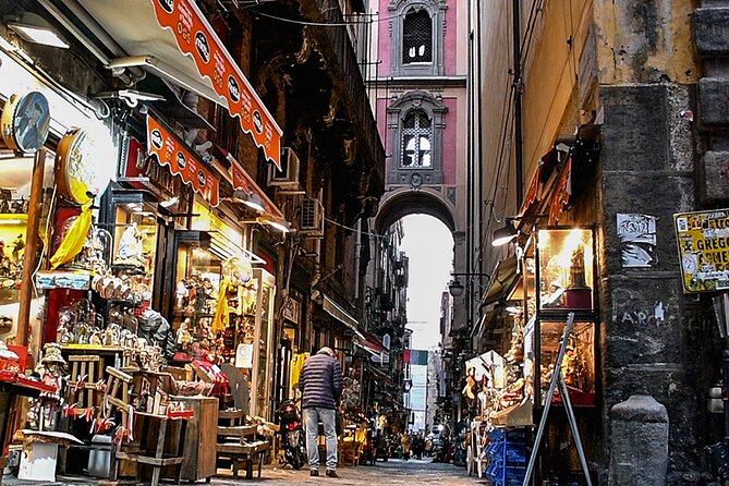 Naples: Walking Tour of the Historical Center - Following Spaccanapoli into the old center