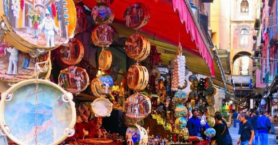 Naples Walking Tour: Old Town and Spaccanapoli - Via dei Tribunali and the Duomo