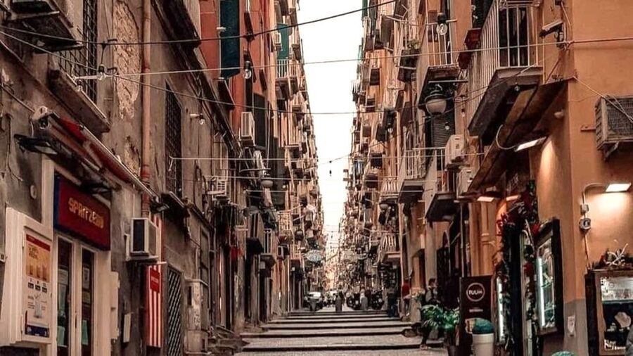 Naples Wine Tour with Sommelier - Finishing near Via Toledo