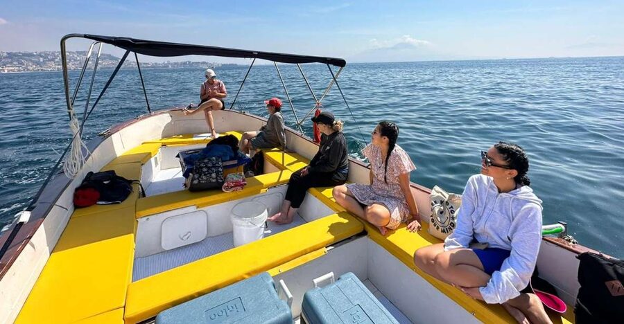 Napoli: Myths & Legends Cruise with Snorkeling - What happens during the three hours