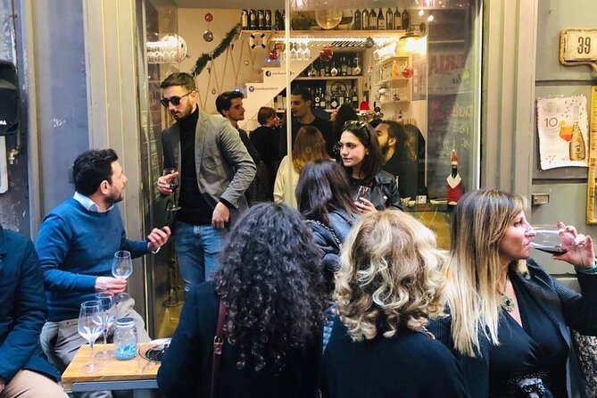 Napoli Pub Crawl in the Old Town - Starting in the Spanish Quarters at 9:30 p.m.