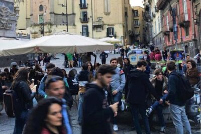 Napoli Pub Crawl in the Old Town
