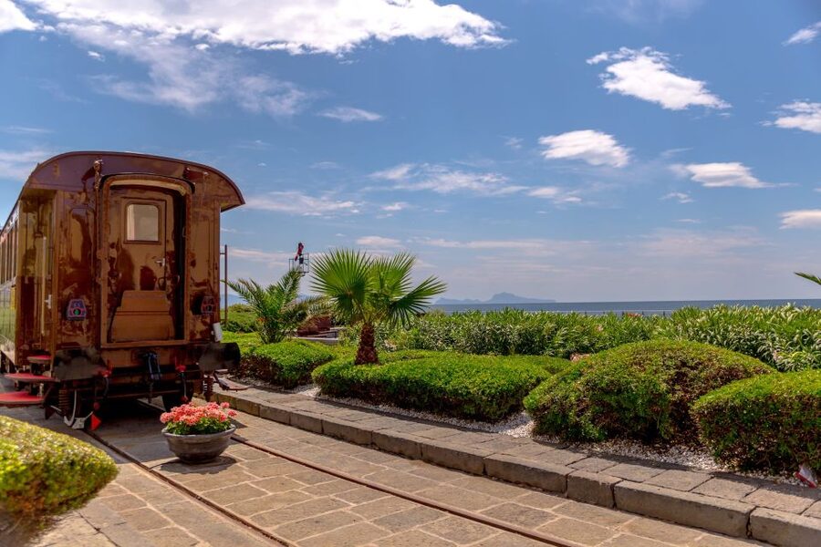 Pietrarsa Railway Museum Guided Tour & Transfer - Getting there by train from Naples, Pompeii, or Rome