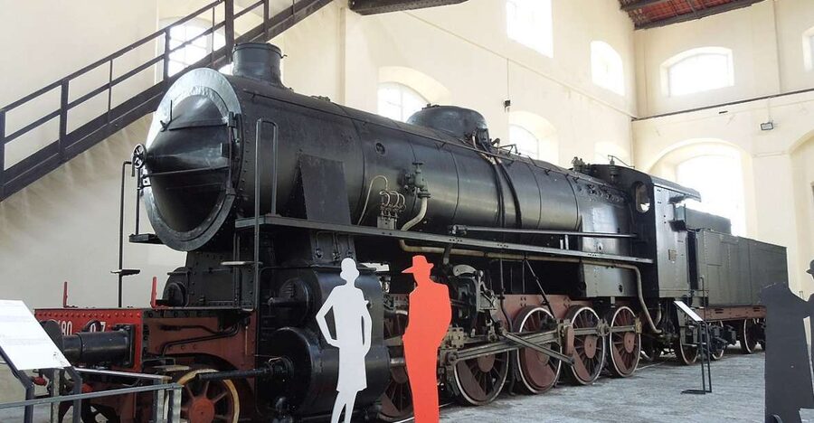 Pietrarsa Railway Museum Guided Tour & Transfer - What the guided museum tour covers