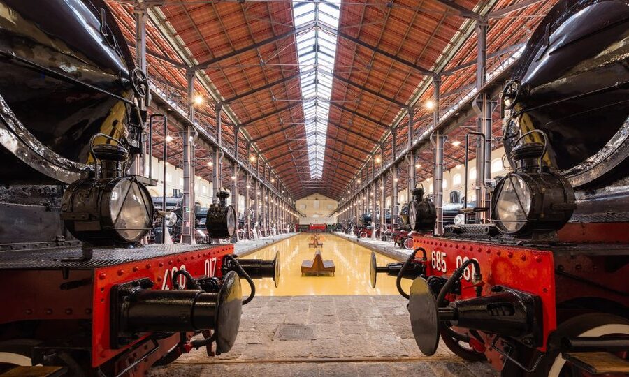 Pietrarsa Railway Museum Guided Tour & Transfer - Arriving at the former locomotive workshop