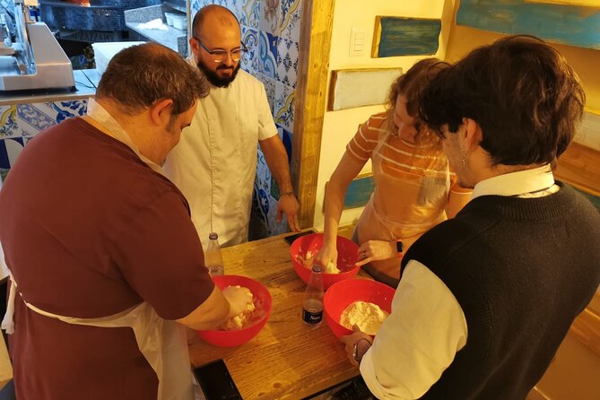 Pizza-Making Class with Local Top-Rated Chef with Drink in Naples - Key points to know before booking