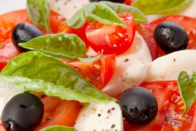 Pizza School, Learn the authentic art of making Pizza - Mixing, kneading, and shaping the dough