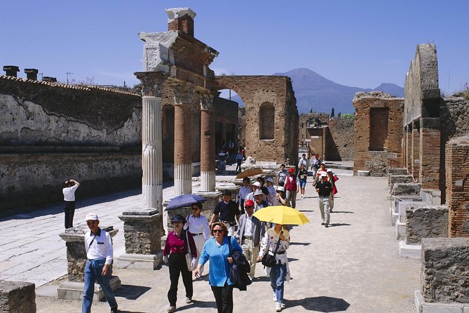 Pompeii 2-hour Private Tour with an Archaeologist-Ticket included - The Lupanar and the less polished side of Pompeii