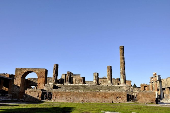 Pompeii: 2 Hour Private Tour with an Archeologist Guide - Key points at a glance