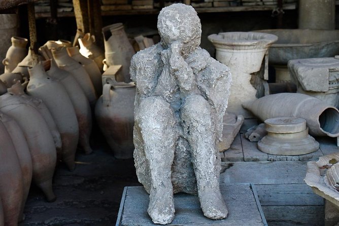 Pompeii: 2 Hour Private Tour with an Archeologist Guide - Heat, crowds, and the walking conditions