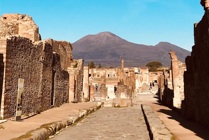 Pompeii 3h Private & Quality Tour with your Archaeologist - Why an archaeologist changes Pompeii