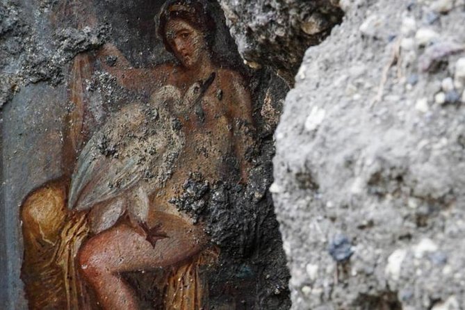 Pompeii and Amalfi Coast Day Trip from Naples - Who should book this experience?