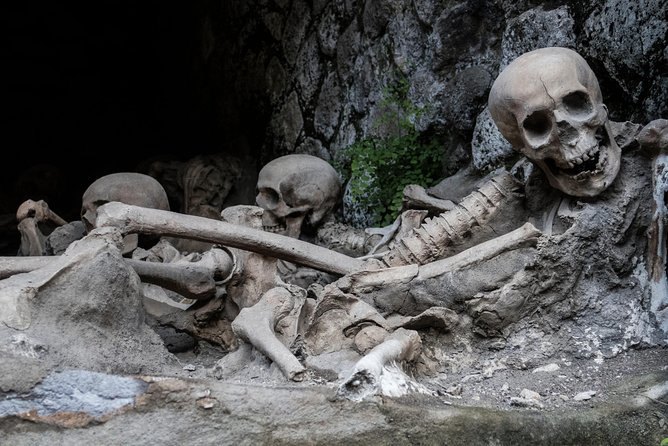 Pompeii and Herculaneum small group tour - skip the line - The transfer to Herculaneum