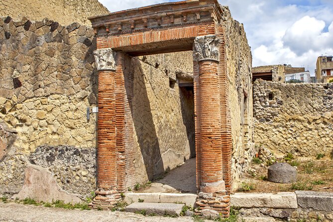 Pompeii and Herculaneum Small Group Tour with an Archaeologist - Is the $77.09 price good value?