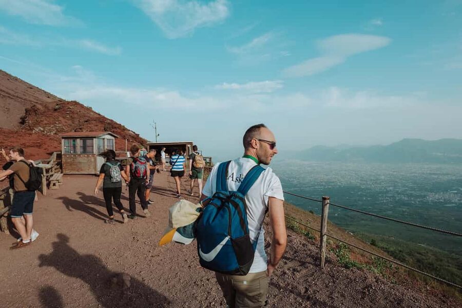 Pompeii and Mount Vesuvius excursion from Naples - Climbing Mount Vesuvius for Bay of Naples views