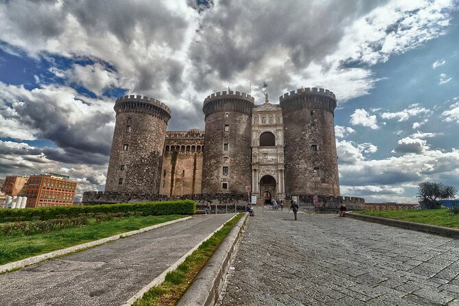 Pompeii and Naples Day Trip from Naples with Street Food - Spaccanapoli, where the city feels close and personal