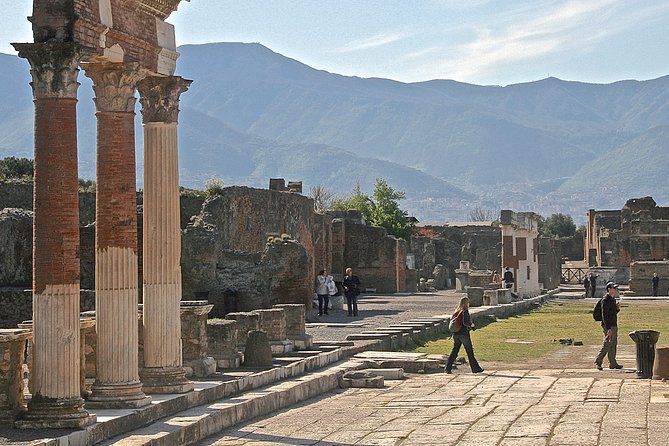 Pompeii and Villa of the Mysteries Private Tour - The Villa of the Mysteries and its famous paintings