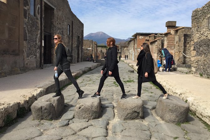 Pompeii excavations: skip-the-line private tour - What two hours really buys you