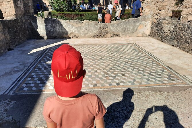 Pompeii: Exclusive Private Walking Tour with an Archaeologist - Stabian Baths: Public life behind the walls