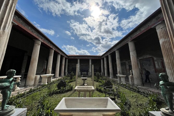PompeiI Exclusive Tour with your Archaeologist in a Small Group - Meeting at Porta Marina Superiore