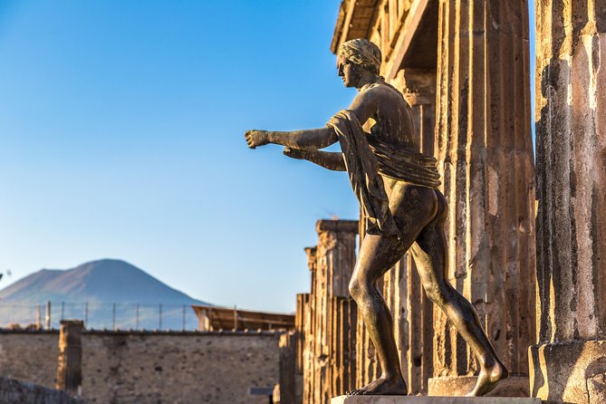 Pompeii: Guided Small Group Tour Max 6 People with Private Option - Why a guide matters at Pompeii